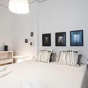 Alhondiga With Terrace Appartamento
