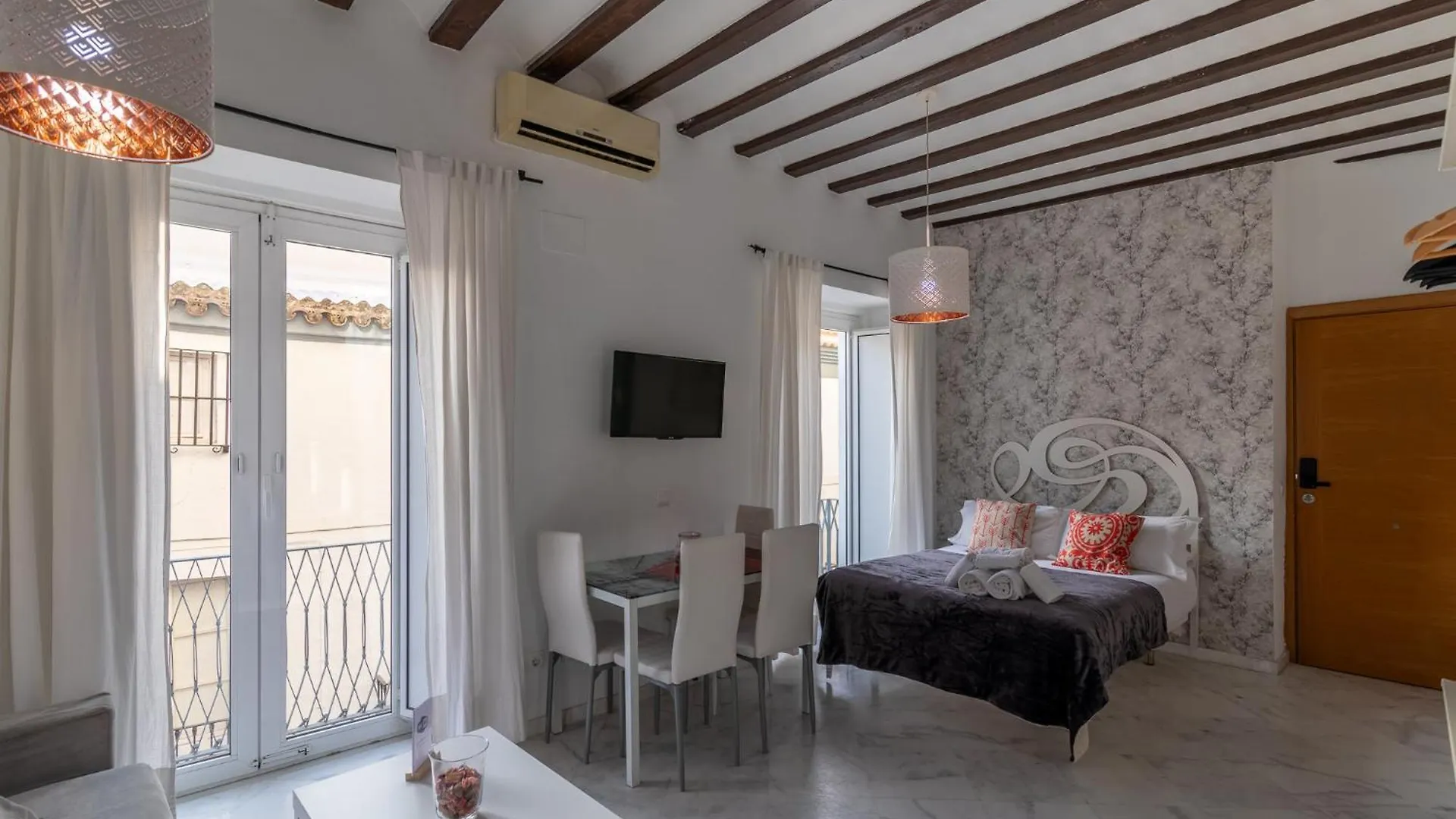 Reservaloen Casa Del Museo Apartment